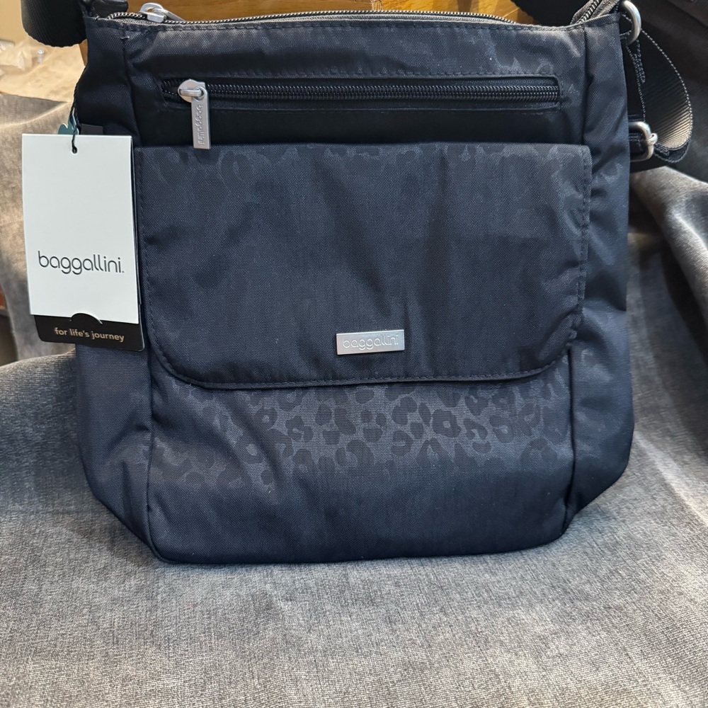 Baggallini Charcoal Shoulder Pocket Town Crossbody NEW Bag